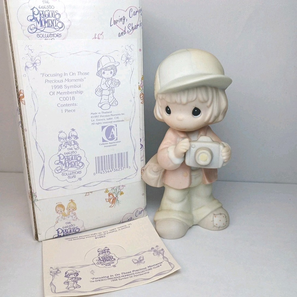 Precious Moments C0018 'Focusing In On Those Precious Moments' 1997 Sword Mark